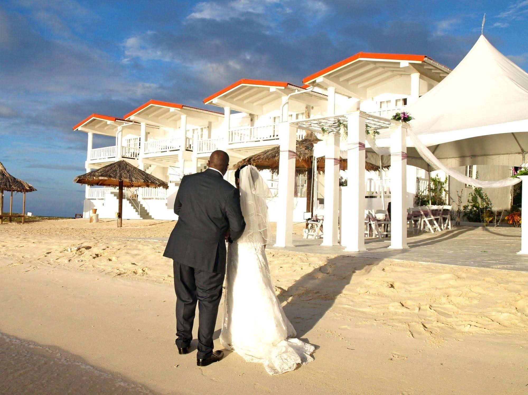 Davids Beach Hotel Clifton Exteriör bild