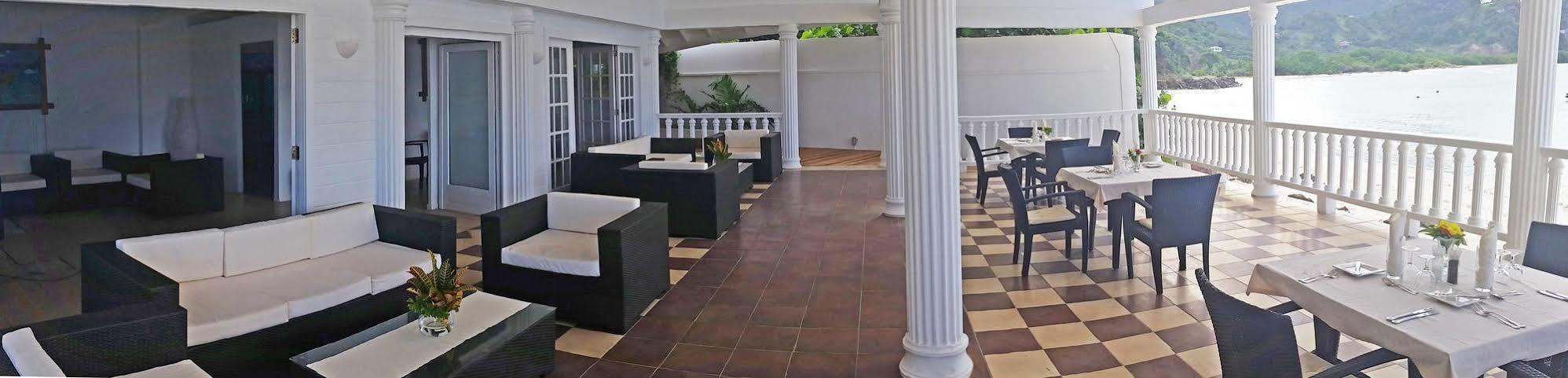 Davids Beach Hotel Clifton Exteriör bild