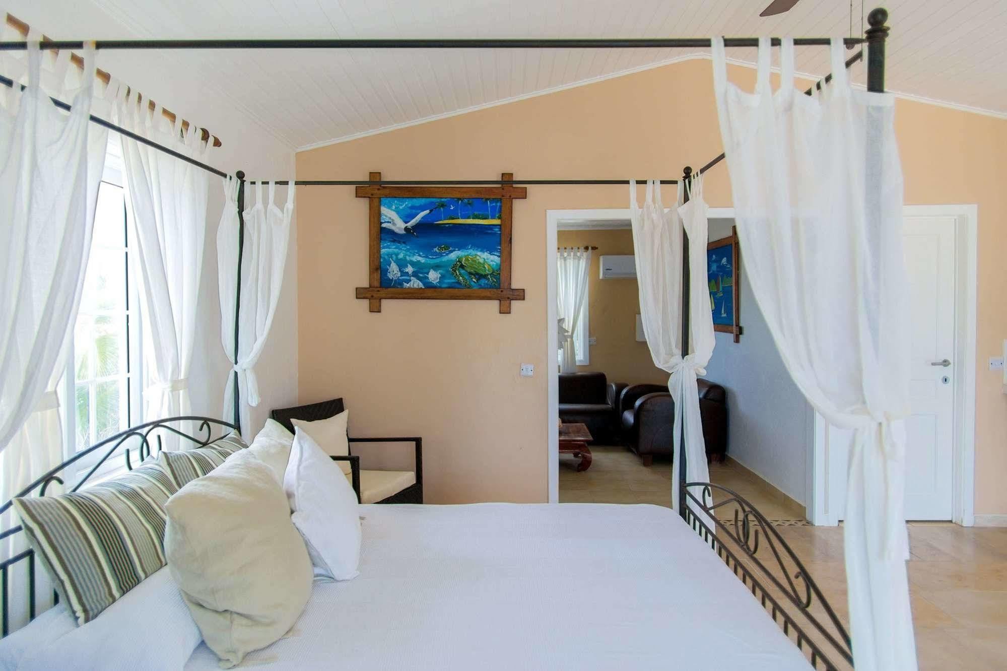 Davids Beach Hotel Clifton Exteriör bild