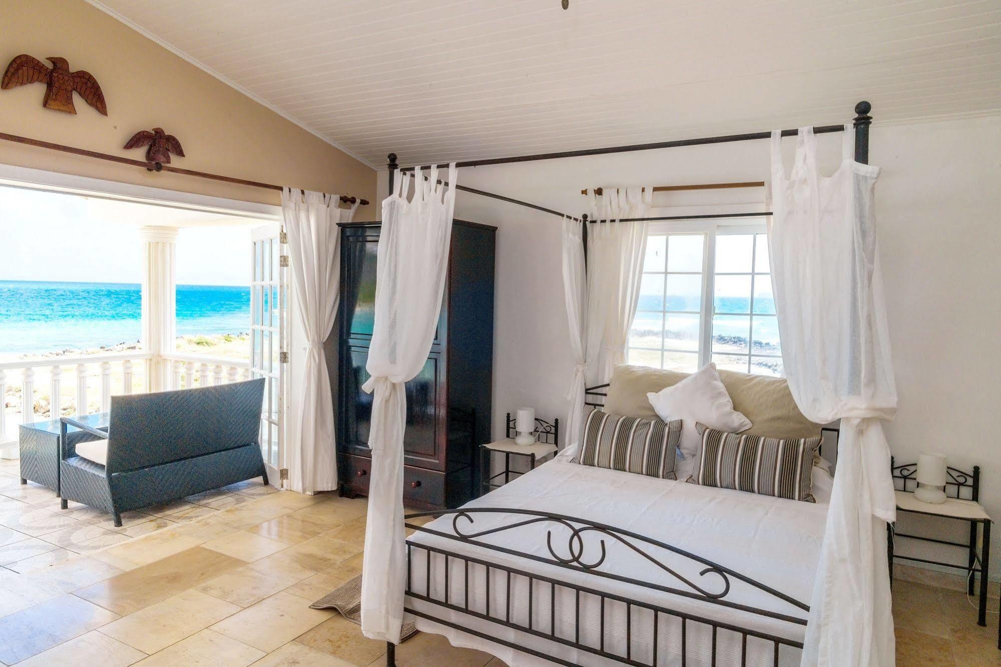Davids Beach Hotel Clifton Exteriör bild